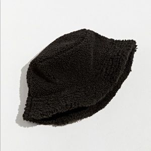 Black Sherpa bucket hat